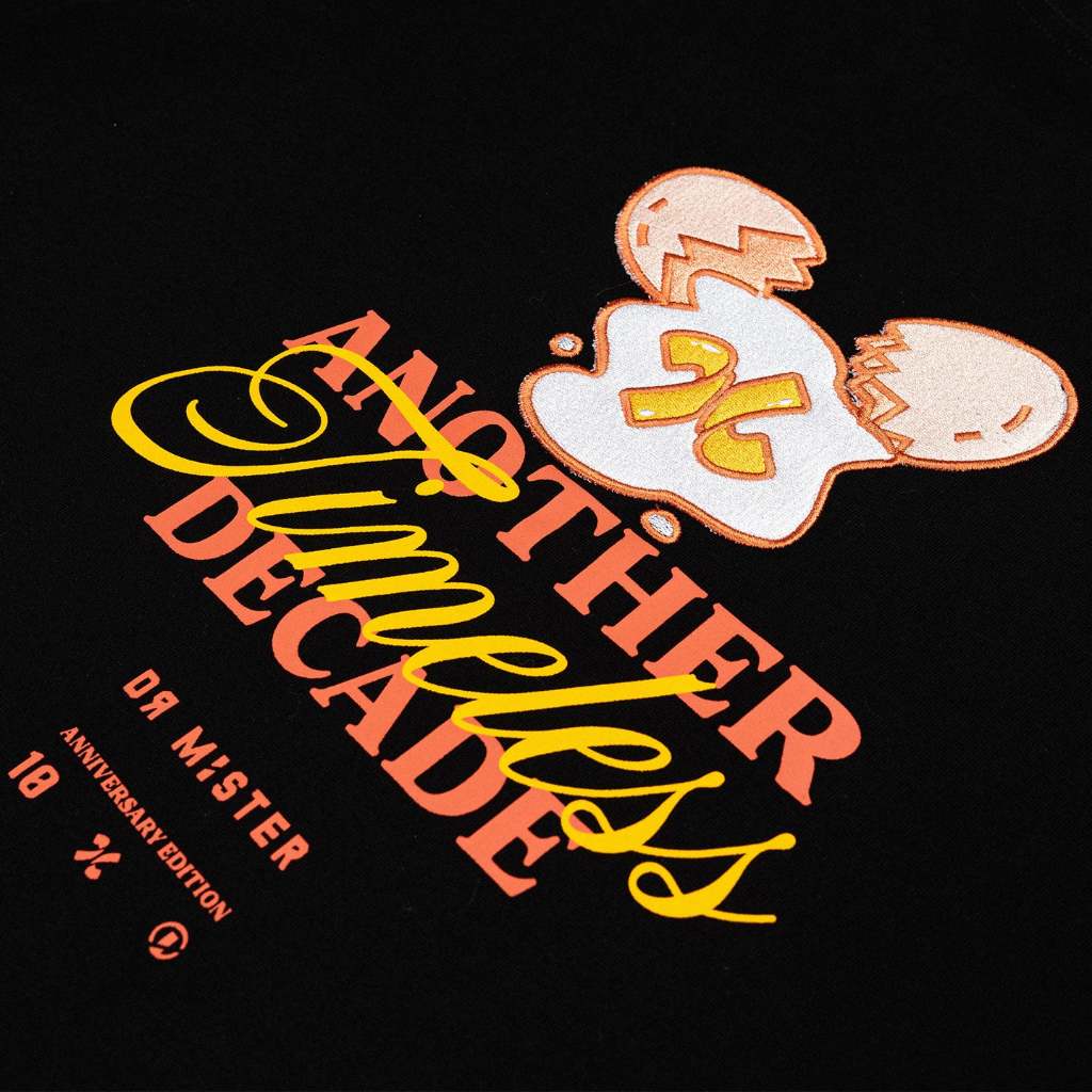 Dr Mister : The Hatch Broad Tee Black