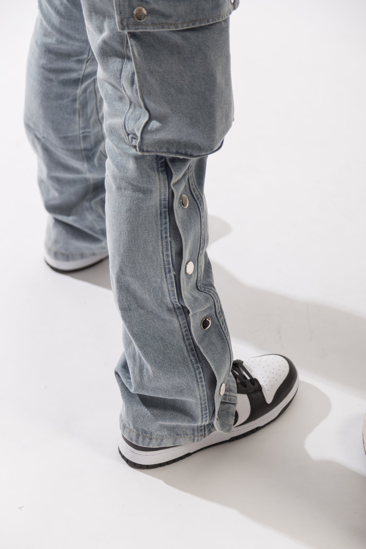DC Clothing : Buckle Flare Cargo Jeans Blue