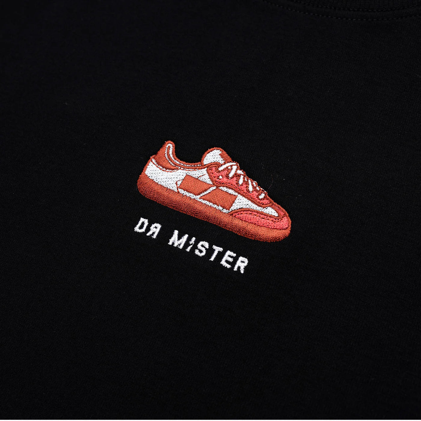 Dr Mister : Sneakerella Broad Tee
