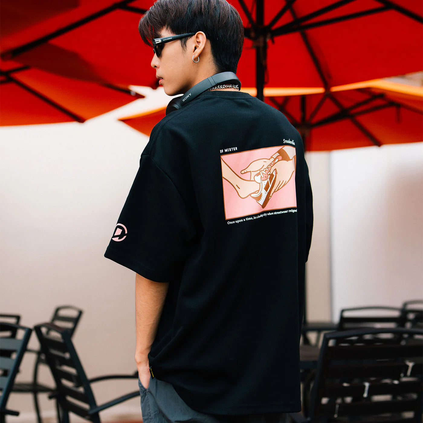 Dr Mister : Sneakerella Broad Tee