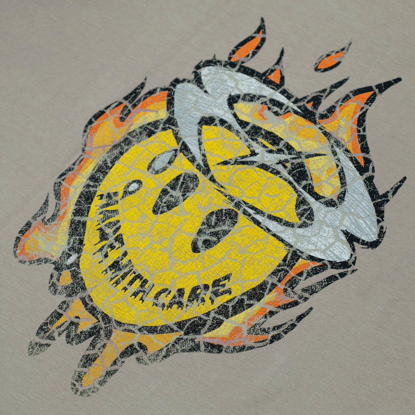 Whocares : Distressed Smiley Tee