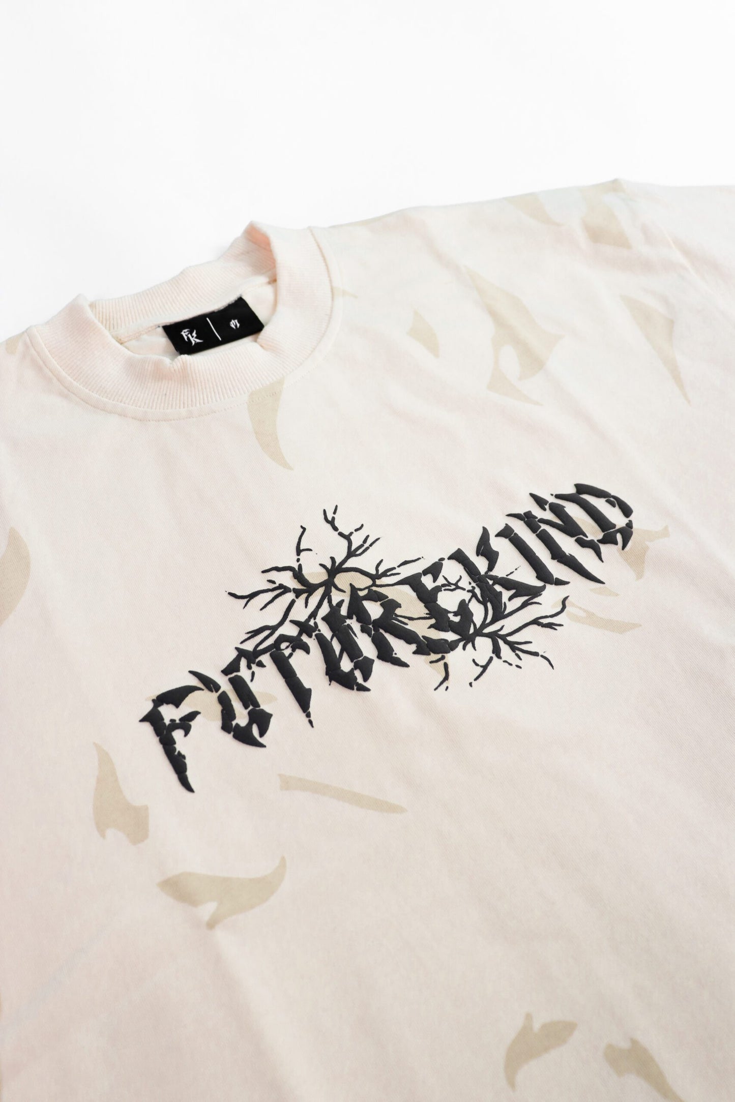 Futurekind : Time Crack Essential Tee Cream