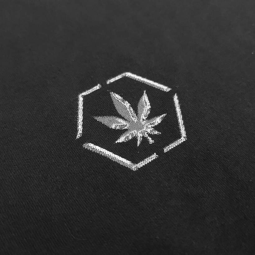 Stoned&Co Chaos : Chrome Leaf Tee