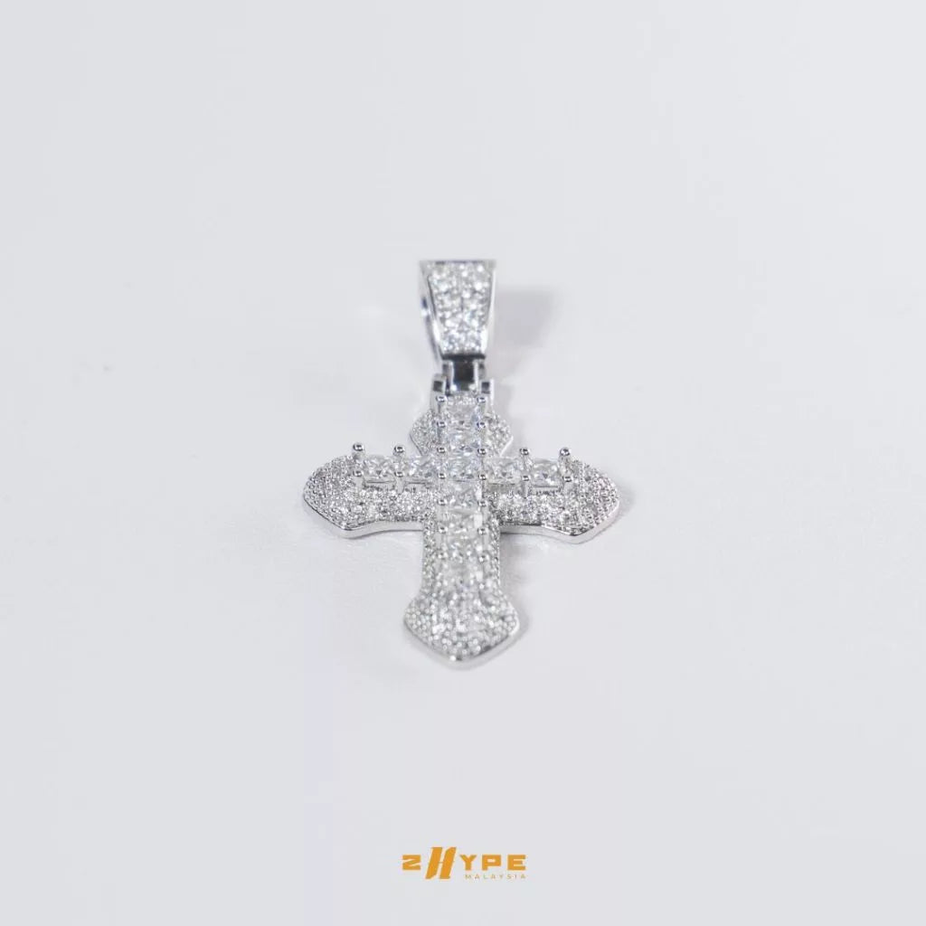 2HYPE : Iced Out White Cross Pendant