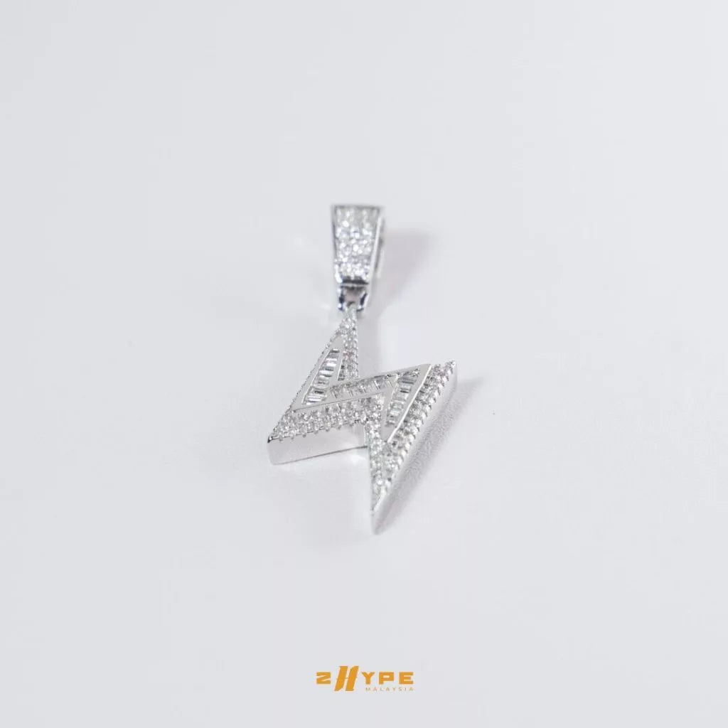 2HYPE : Iced Out Electric Pendant