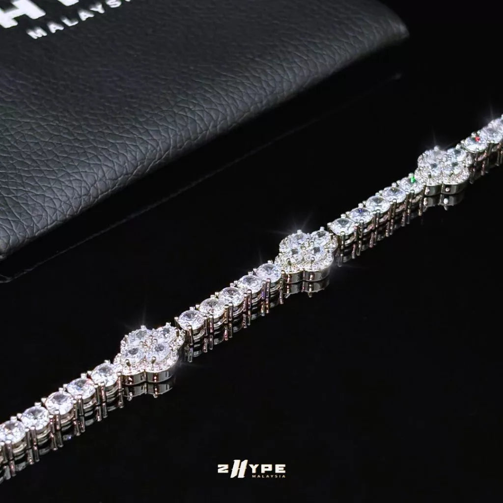2HYPE ICED OVAL CUT FLOWER TENNIS BRACELET