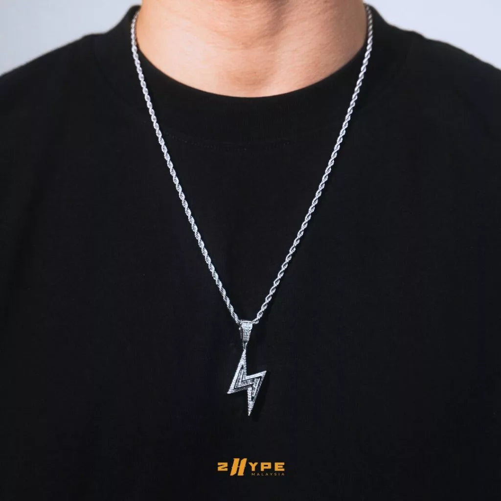 2HYPE : Iced Out Electric Pendant