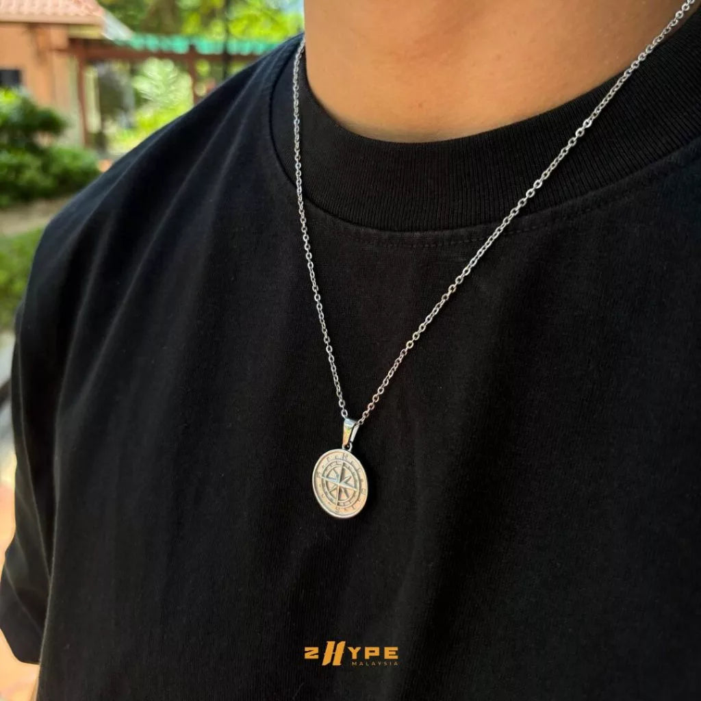 2HYPE : Compass Pendant Silver